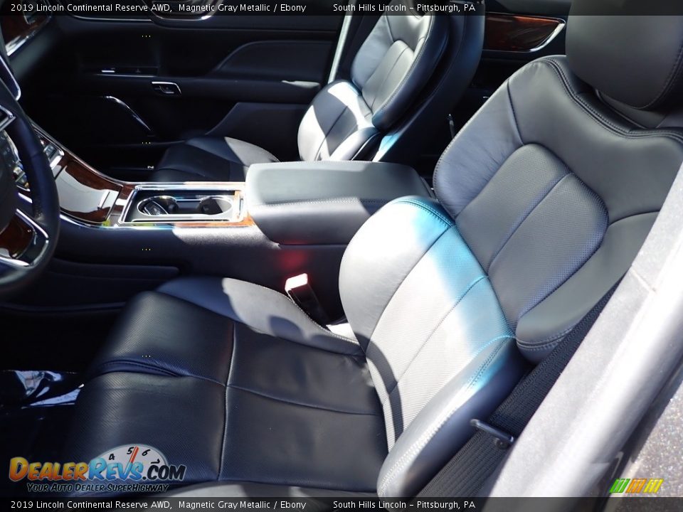 Front Seat of 2019 Lincoln Continental Reserve AWD Photo #15