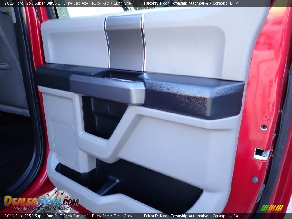 2019 Ford F250 Super Duty XLT Crew Cab 4x4 Ruby Red / Earth Gray Photo #16