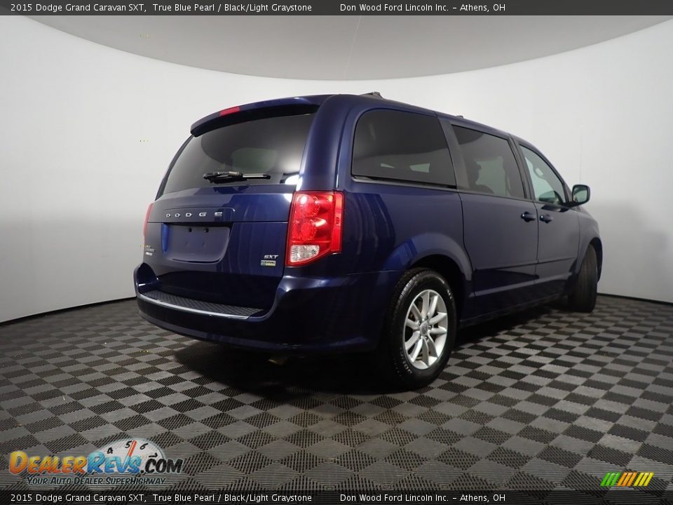2015 Dodge Grand Caravan SXT True Blue Pearl / Black/Light Graystone Photo #16