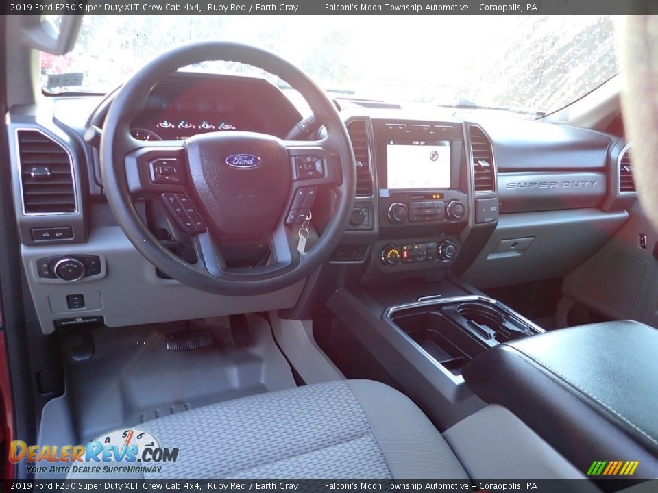 2019 Ford F250 Super Duty XLT Crew Cab 4x4 Ruby Red / Earth Gray Photo #19