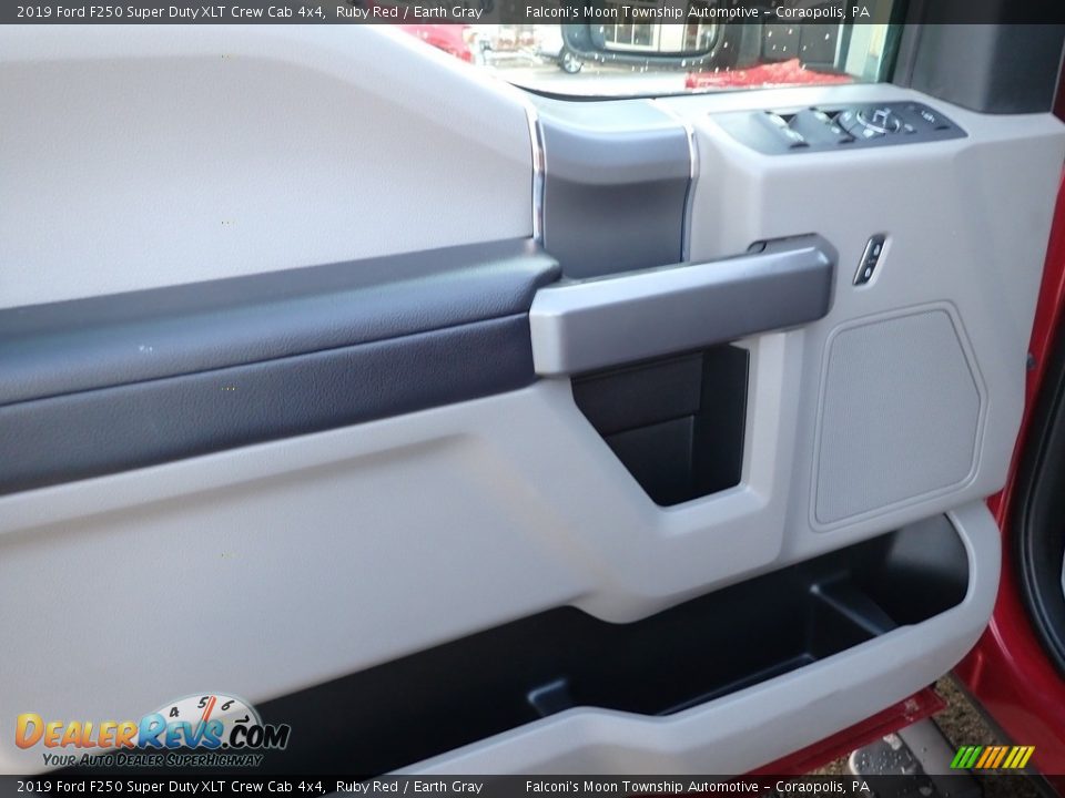 2019 Ford F250 Super Duty XLT Crew Cab 4x4 Ruby Red / Earth Gray Photo #21