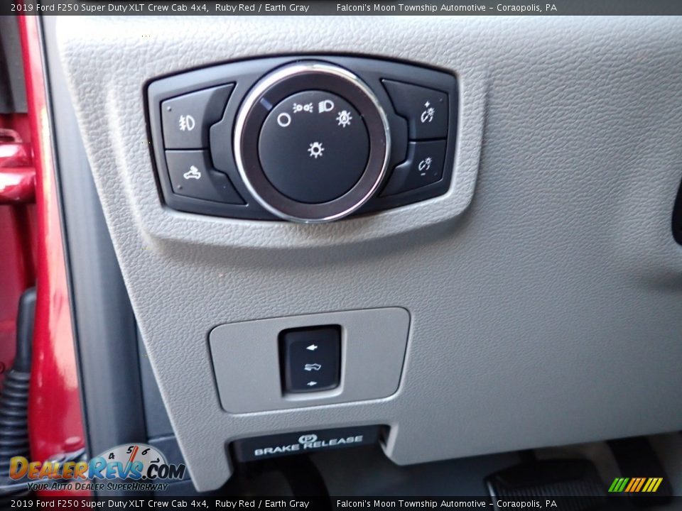 2019 Ford F250 Super Duty XLT Crew Cab 4x4 Ruby Red / Earth Gray Photo #23