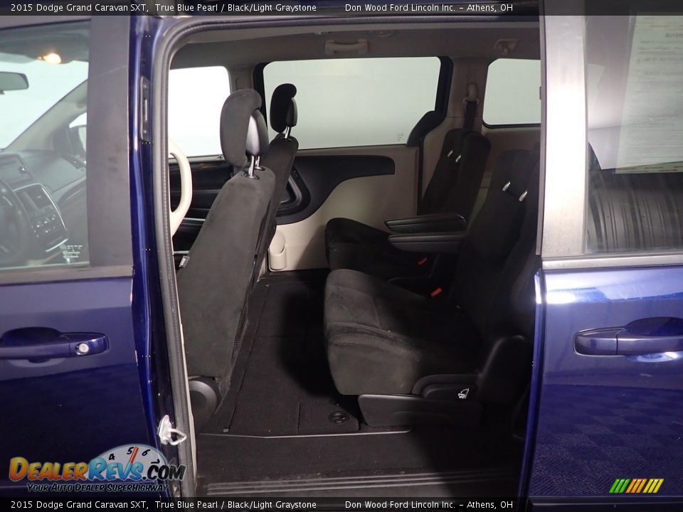 2015 Dodge Grand Caravan SXT True Blue Pearl / Black/Light Graystone Photo #33