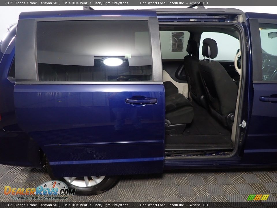 2015 Dodge Grand Caravan SXT True Blue Pearl / Black/Light Graystone Photo #34