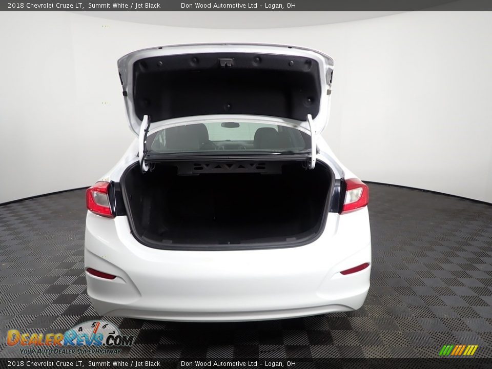 2018 Chevrolet Cruze LT Summit White / Jet Black Photo #12