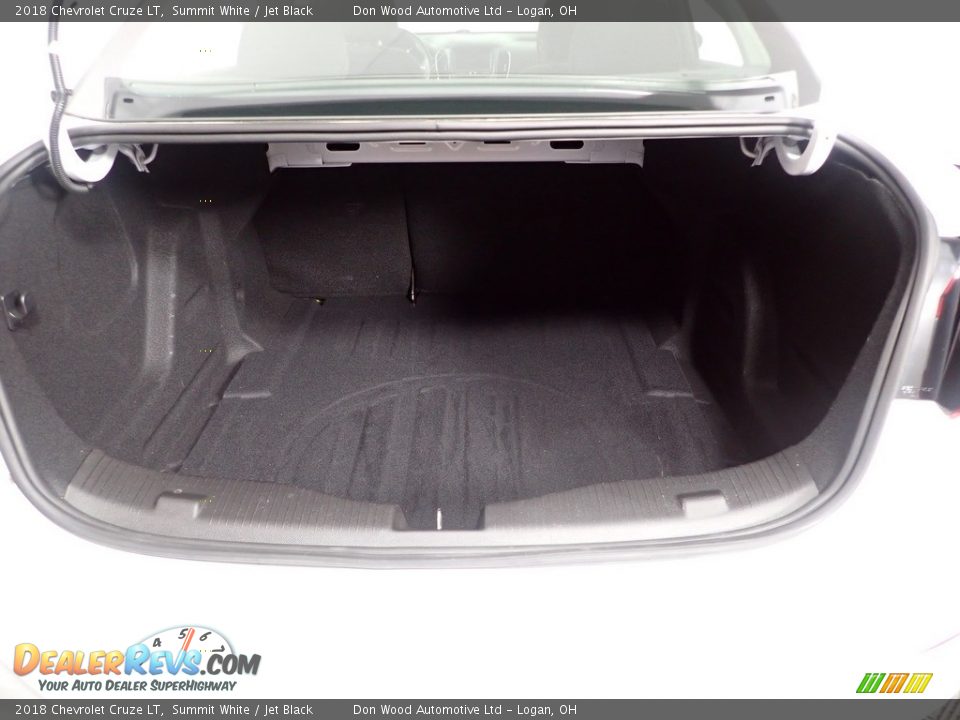 2018 Chevrolet Cruze LT Summit White / Jet Black Photo #13