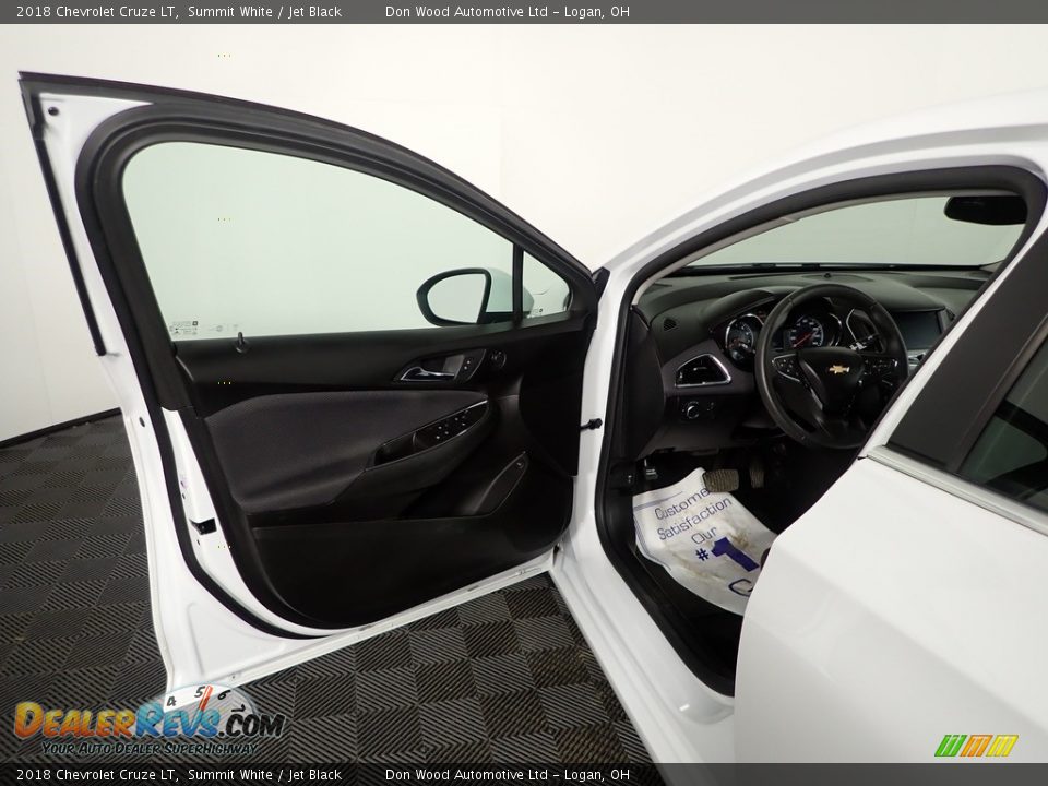 2018 Chevrolet Cruze LT Summit White / Jet Black Photo #15