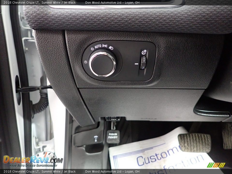 2018 Chevrolet Cruze LT Summit White / Jet Black Photo #19
