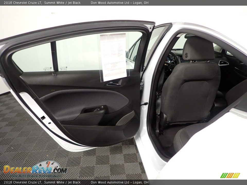 2018 Chevrolet Cruze LT Summit White / Jet Black Photo #26