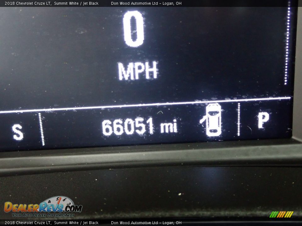 2018 Chevrolet Cruze LT Summit White / Jet Black Photo #35