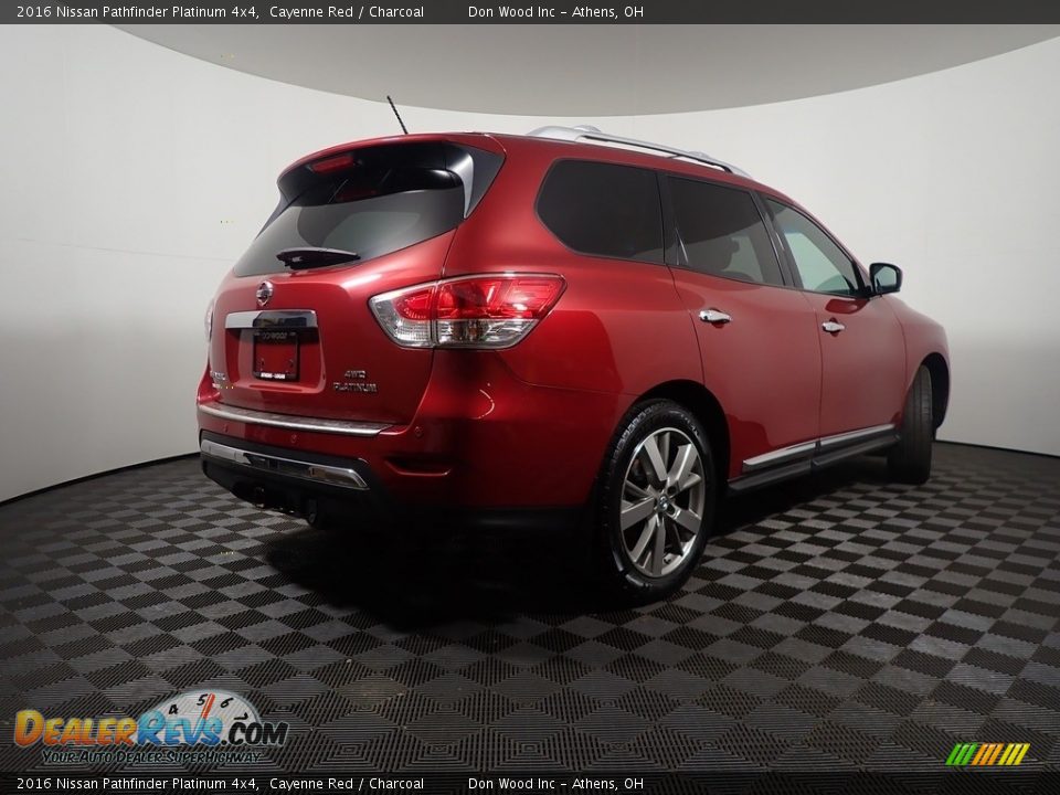 2016 Nissan Pathfinder Platinum 4x4 Cayenne Red / Charcoal Photo #19