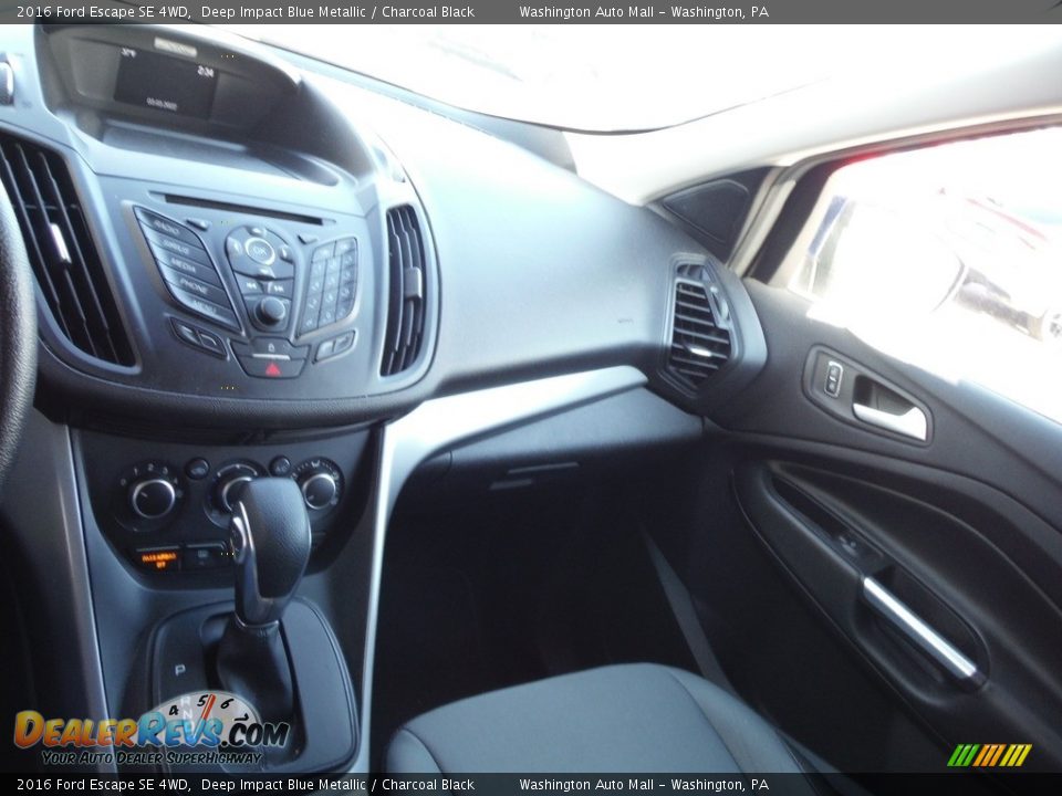 2016 Ford Escape SE 4WD Deep Impact Blue Metallic / Charcoal Black Photo #16