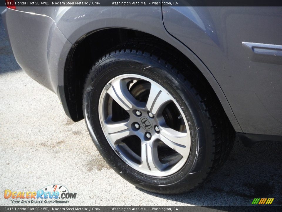 2015 Honda Pilot SE 4WD Modern Steel Metallic / Gray Photo #2