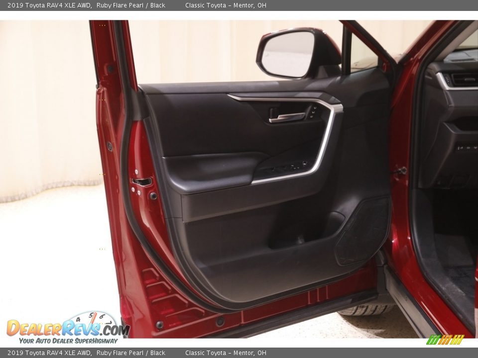 2019 Toyota RAV4 XLE AWD Ruby Flare Pearl / Black Photo #4