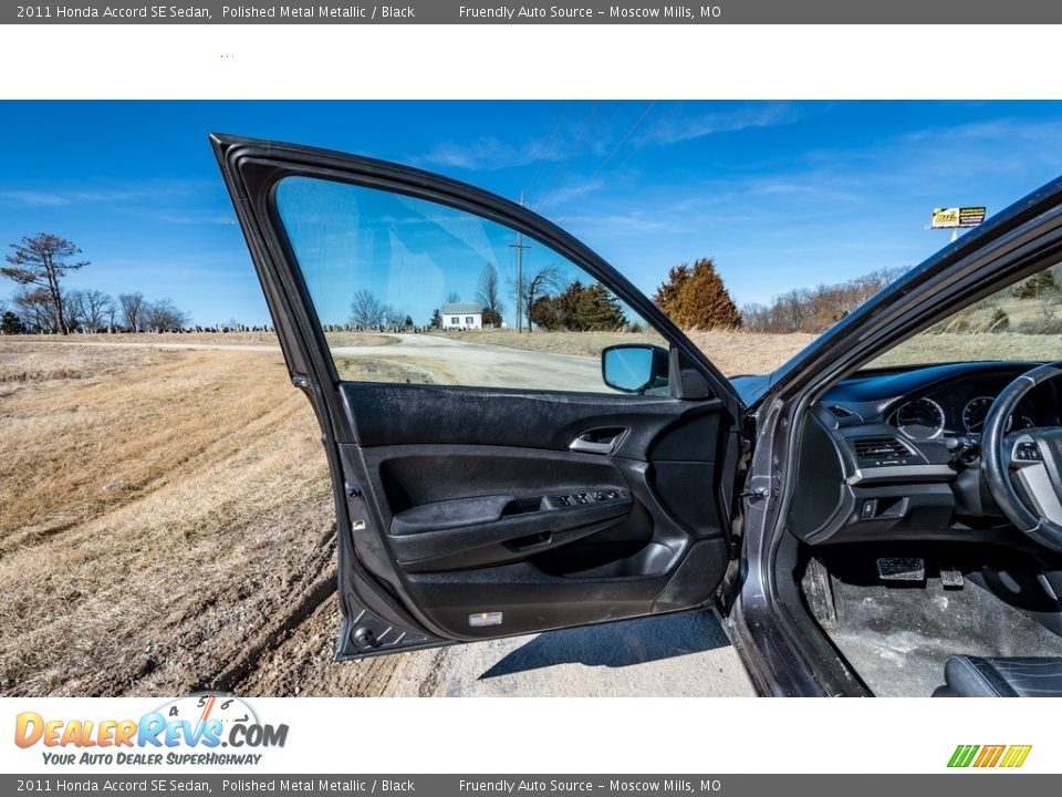 2011 Honda Accord SE Sedan Polished Metal Metallic / Black Photo #20