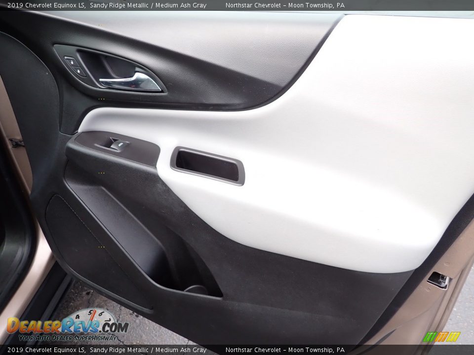 2019 Chevrolet Equinox LS Sandy Ridge Metallic / Medium Ash Gray Photo #17