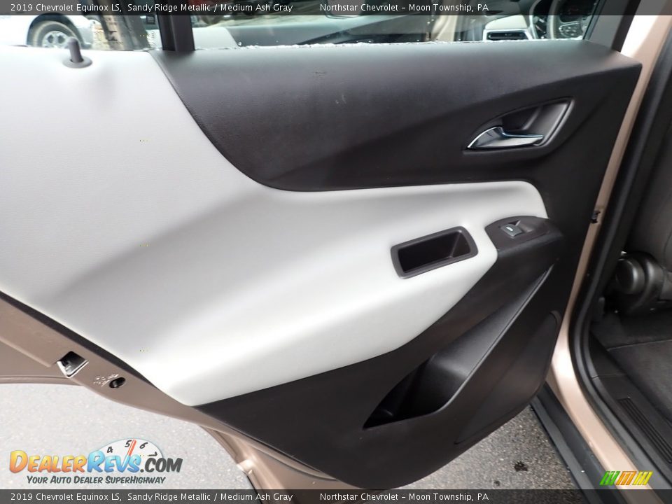 2019 Chevrolet Equinox LS Sandy Ridge Metallic / Medium Ash Gray Photo #23