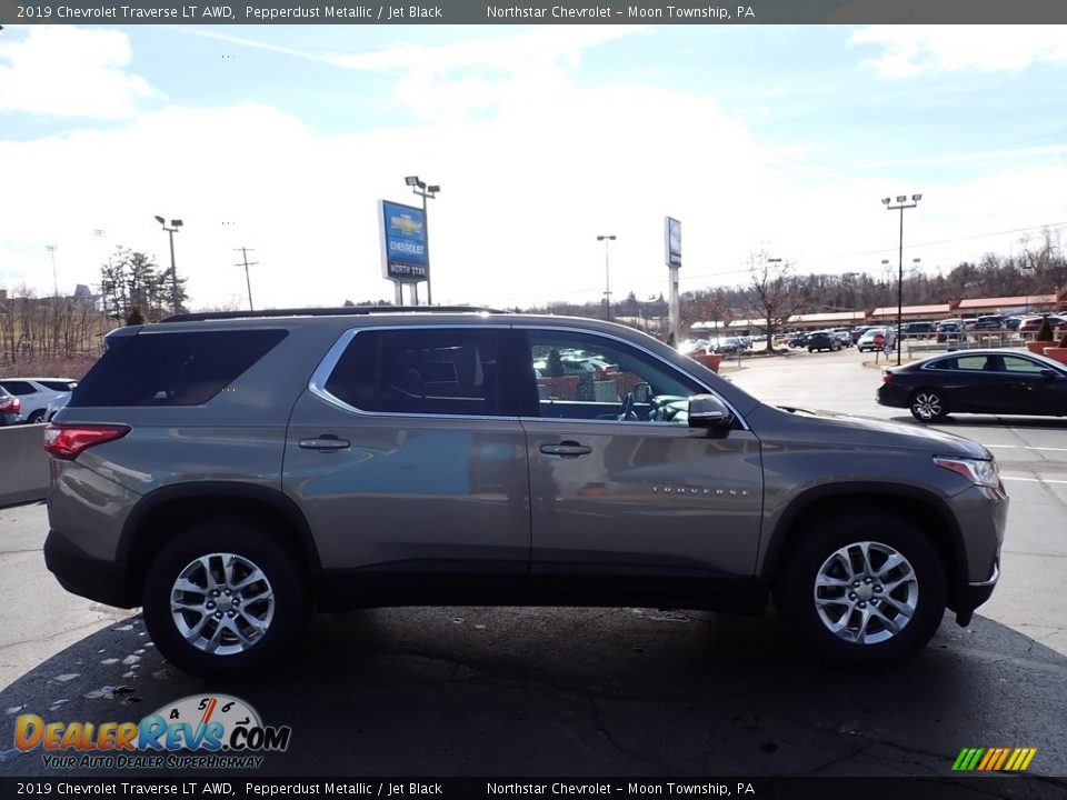 2019 Chevrolet Traverse LT AWD Pepperdust Metallic / Jet Black Photo #10