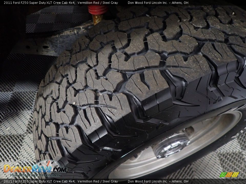 2011 Ford F250 Super Duty XLT Crew Cab 4x4 Vermillion Red / Steel Gray Photo #15