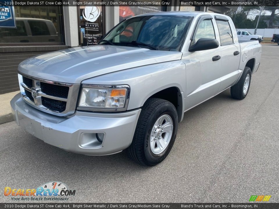 2010 Dodge Dakota ST Crew Cab 4x4 Bright Silver Metallic / Dark Slate Gray/Medium Slate Gray Photo #2