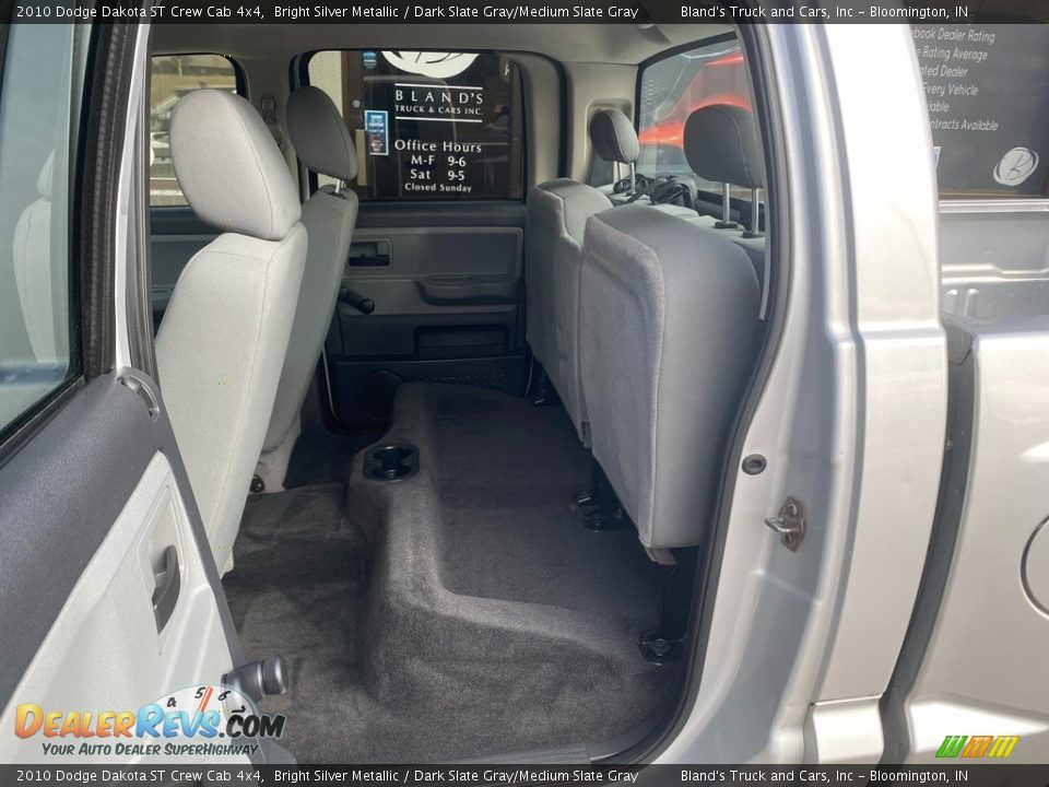 2010 Dodge Dakota ST Crew Cab 4x4 Bright Silver Metallic / Dark Slate Gray/Medium Slate Gray Photo #27
