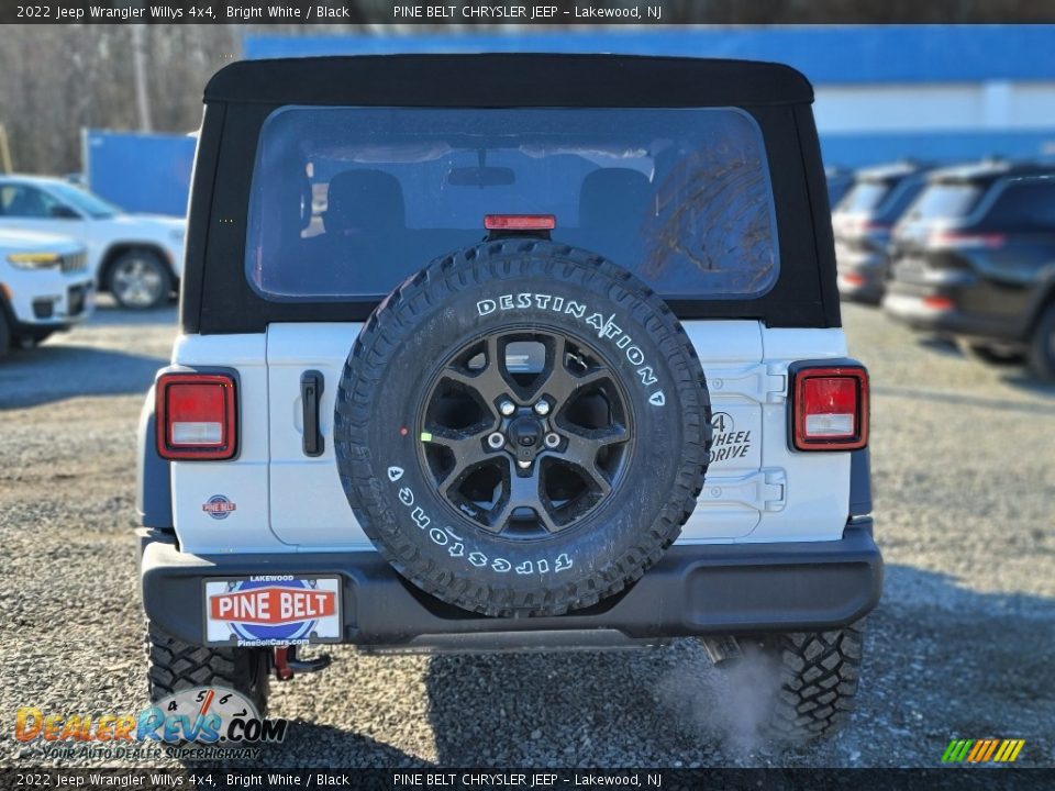 2022 Jeep Wrangler Willys 4x4 Bright White / Black Photo #7