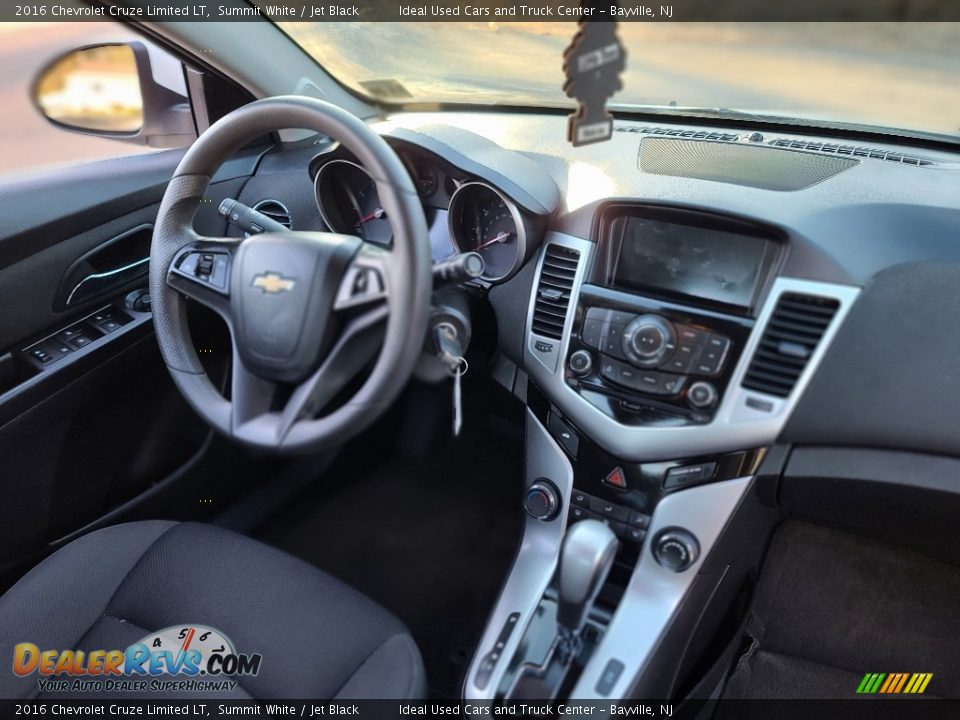 2016 Chevrolet Cruze Limited LT Summit White / Jet Black Photo #11