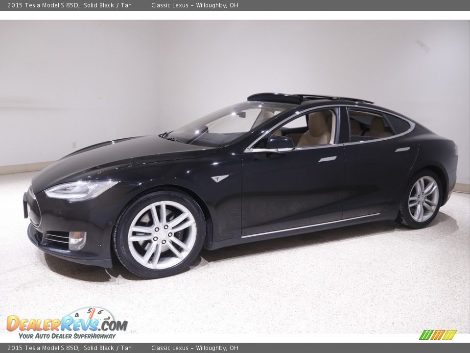 Front 3/4 View of 2015 Tesla Model S 85D Photo #3