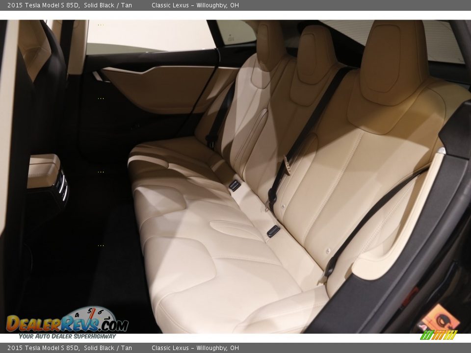 Rear Seat of 2015 Tesla Model S 85D Photo #20