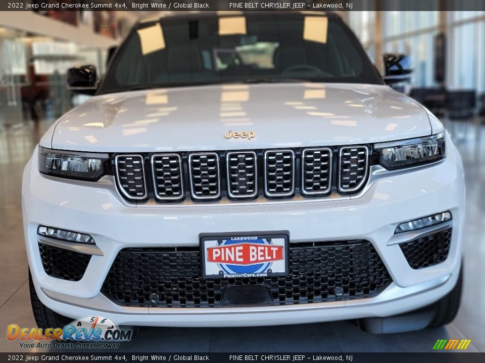 2022 Jeep Grand Cherokee Summit 4x4 Bright White / Global Black Photo #2