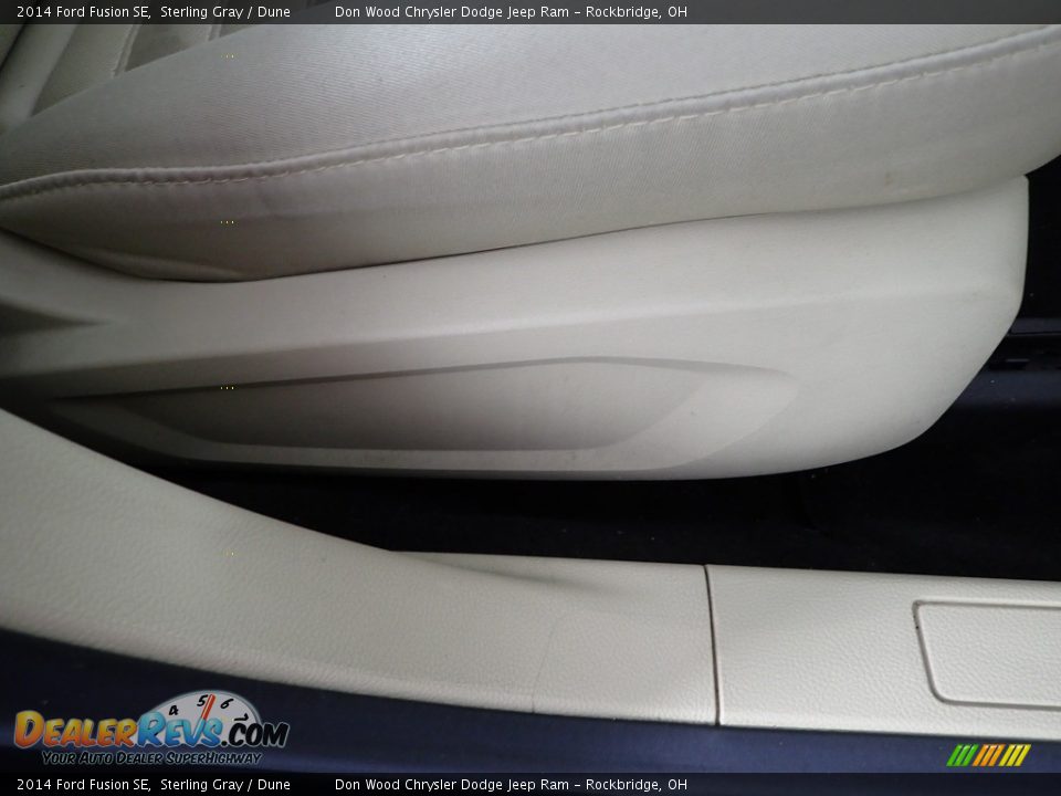 2014 Ford Fusion SE Sterling Gray / Dune Photo #24