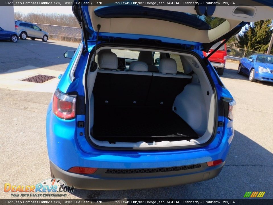 2022 Jeep Compass Latitude 4x4 Laser Blue Pearl / Black Photo #7