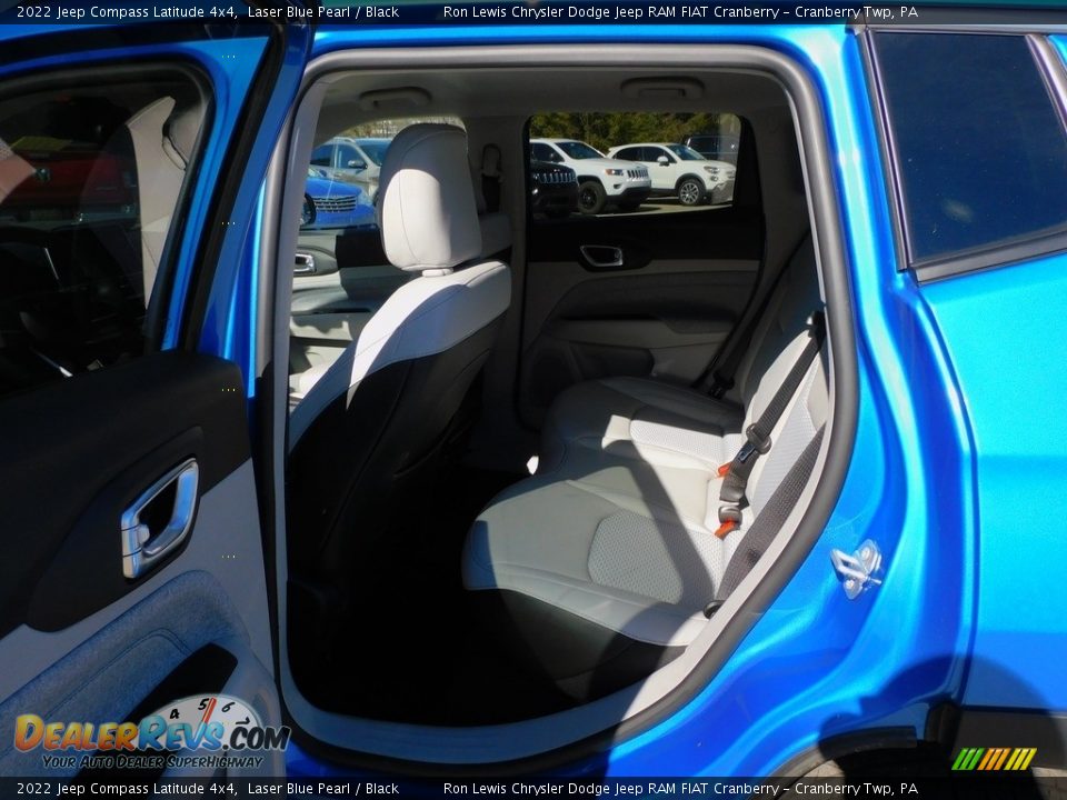 2022 Jeep Compass Latitude 4x4 Laser Blue Pearl / Black Photo #12