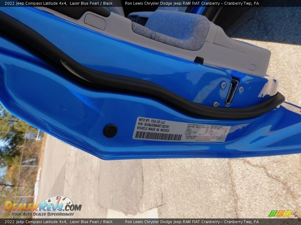 2022 Jeep Compass Latitude 4x4 Laser Blue Pearl / Black Photo #20