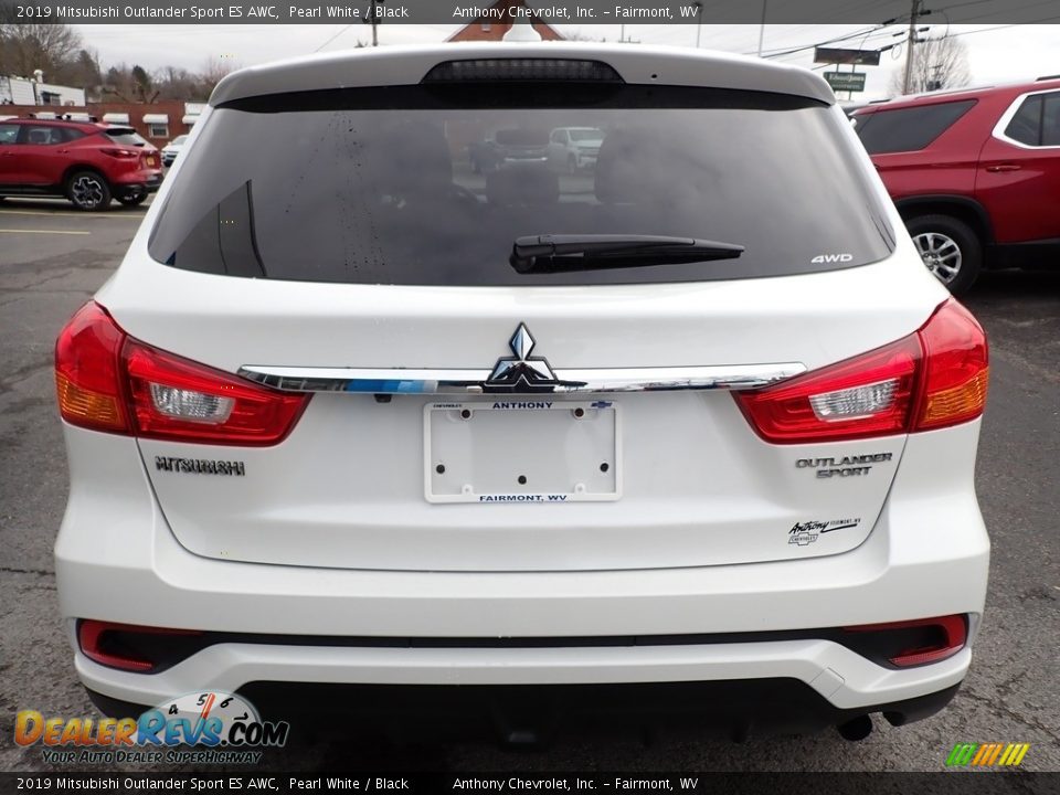 2019 Mitsubishi Outlander Sport ES AWC Pearl White / Black Photo #4
