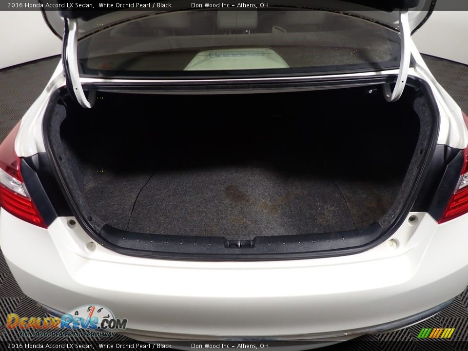2016 Honda Accord LX Sedan White Orchid Pearl / Black Photo #15