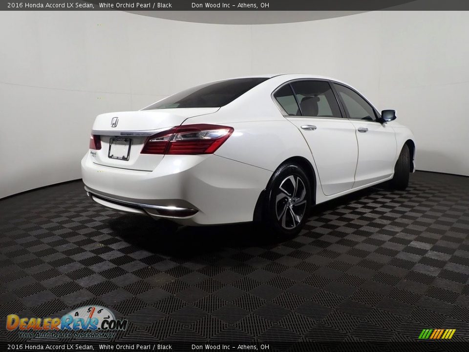 2016 Honda Accord LX Sedan White Orchid Pearl / Black Photo #16