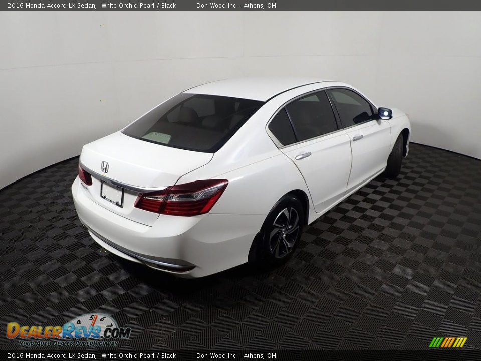 2016 Honda Accord LX Sedan White Orchid Pearl / Black Photo #17