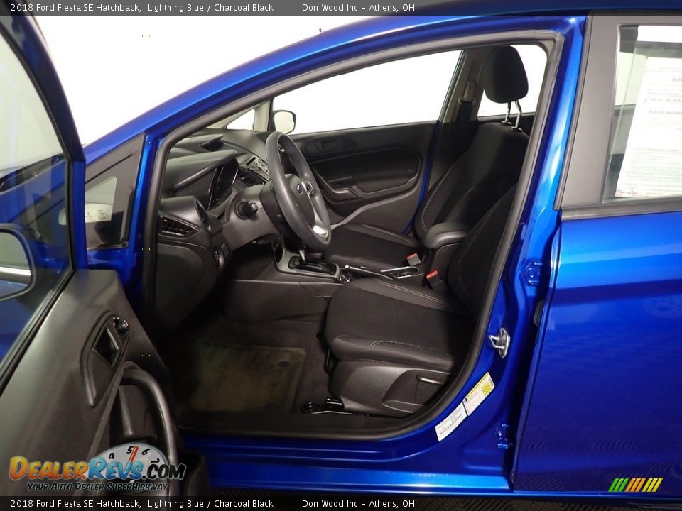 2018 Ford Fiesta SE Hatchback Lightning Blue / Charcoal Black Photo #22