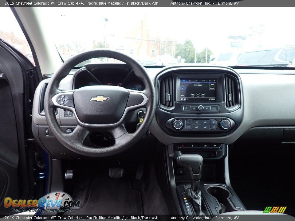 Dashboard of 2019 Chevrolet Colorado WT Crew Cab 4x4 Photo #13