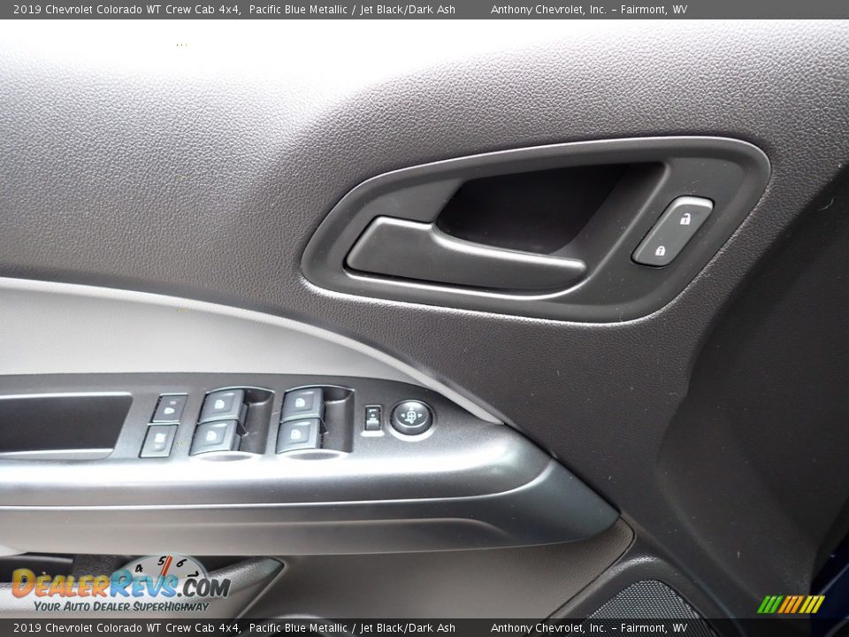 Door Panel of 2019 Chevrolet Colorado WT Crew Cab 4x4 Photo #14