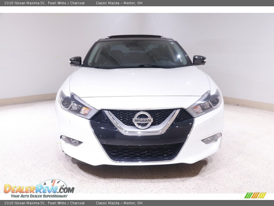 2016 Nissan Maxima SV Pearl White / Charcoal Photo #2