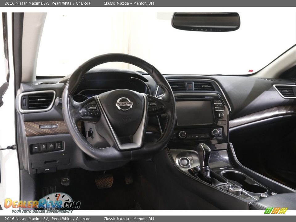 2016 Nissan Maxima SV Pearl White / Charcoal Photo #6