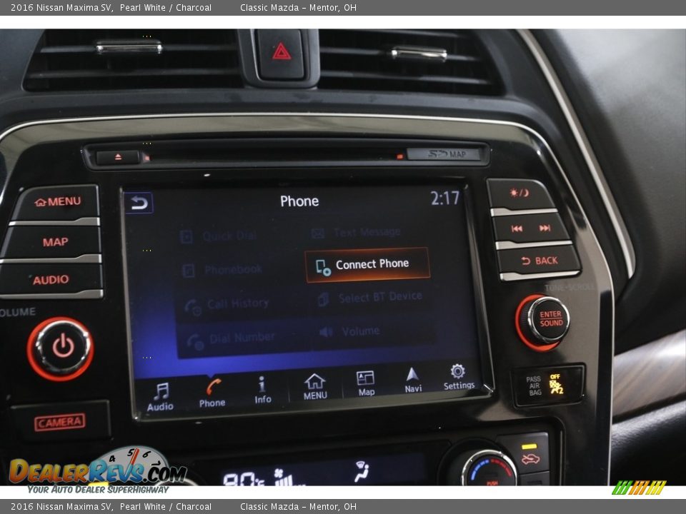 2016 Nissan Maxima SV Pearl White / Charcoal Photo #11