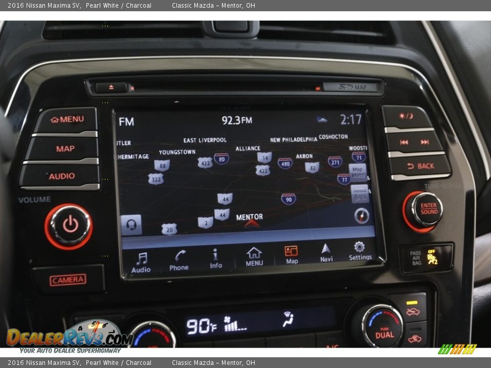 2016 Nissan Maxima SV Pearl White / Charcoal Photo #12