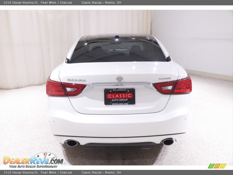 2016 Nissan Maxima SV Pearl White / Charcoal Photo #20