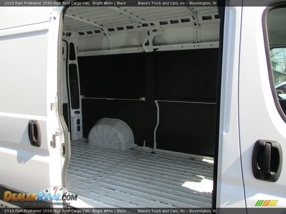 2019 Ram ProMaster 1500 High Roof Cargo Van Bright White / Black Photo #18