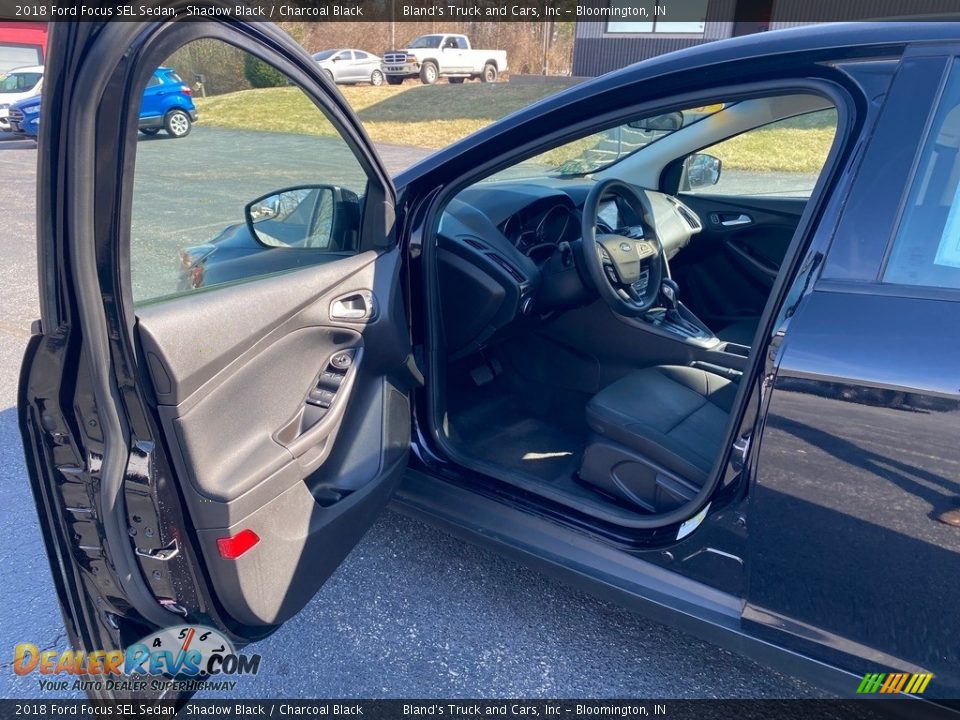 2018 Ford Focus SEL Sedan Shadow Black / Charcoal Black Photo #9