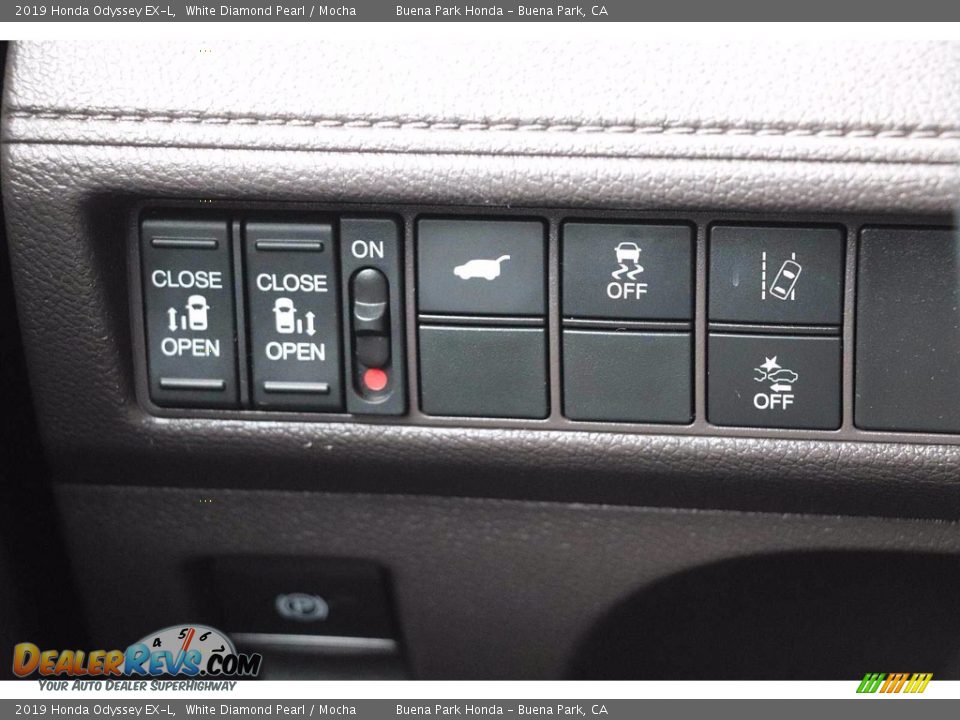 2019 Honda Odyssey EX-L White Diamond Pearl / Mocha Photo #27