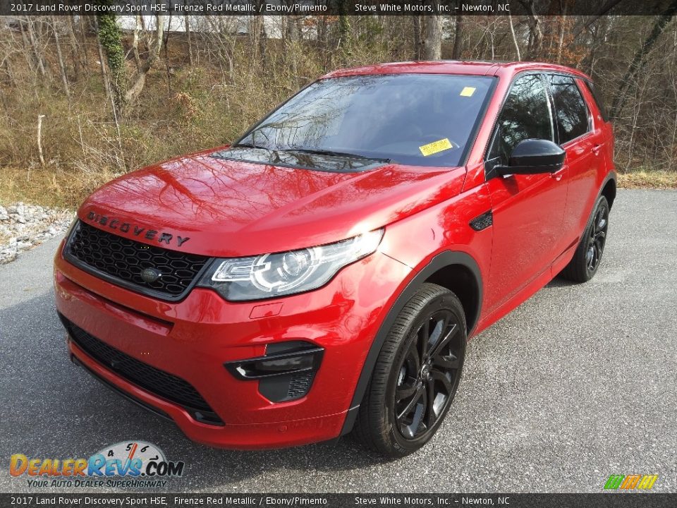 Front 3/4 View of 2017 Land Rover Discovery Sport HSE Photo #2